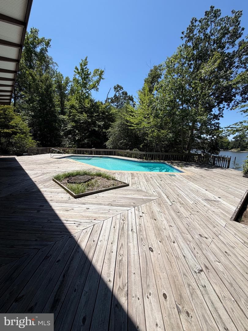 1674 Homewood Landing Road photo 11