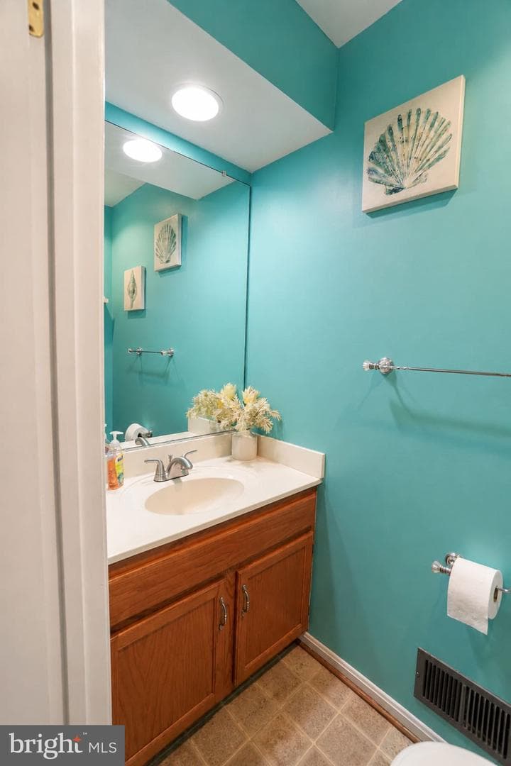606 Lions Gate Lane photo 24