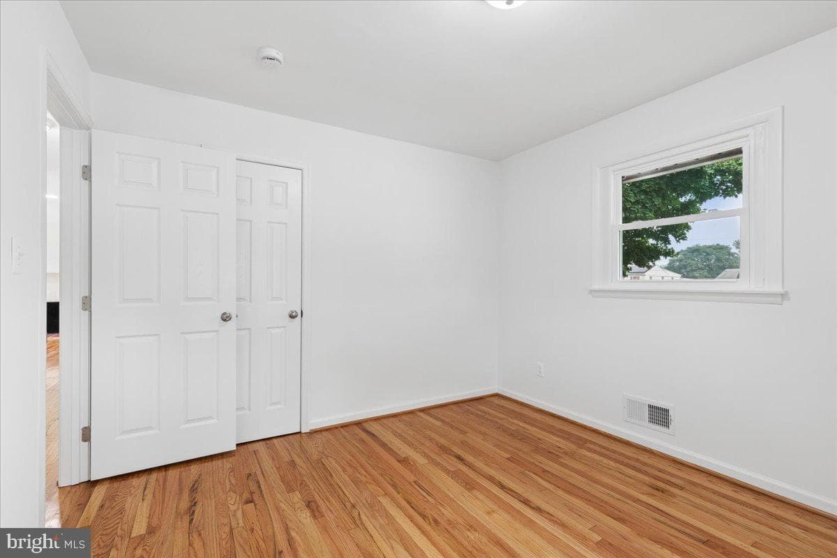 105 Chalmers Avenue photo 18