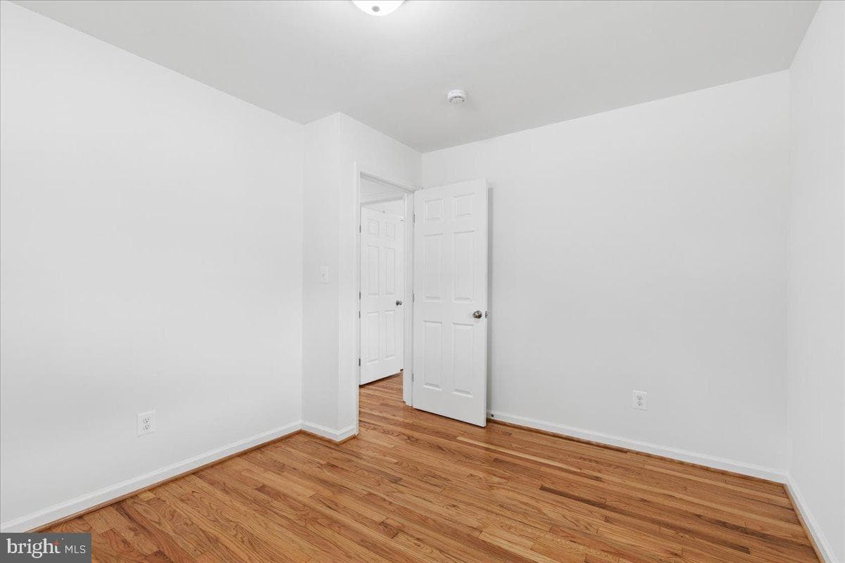105 Chalmers Avenue photo 21