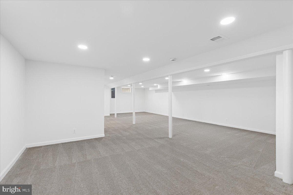105 Chalmers Avenue photo 27