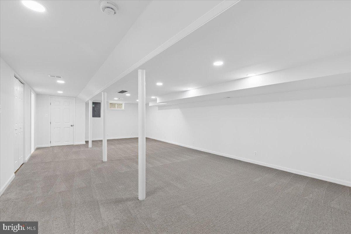 105 Chalmers Avenue photo 28