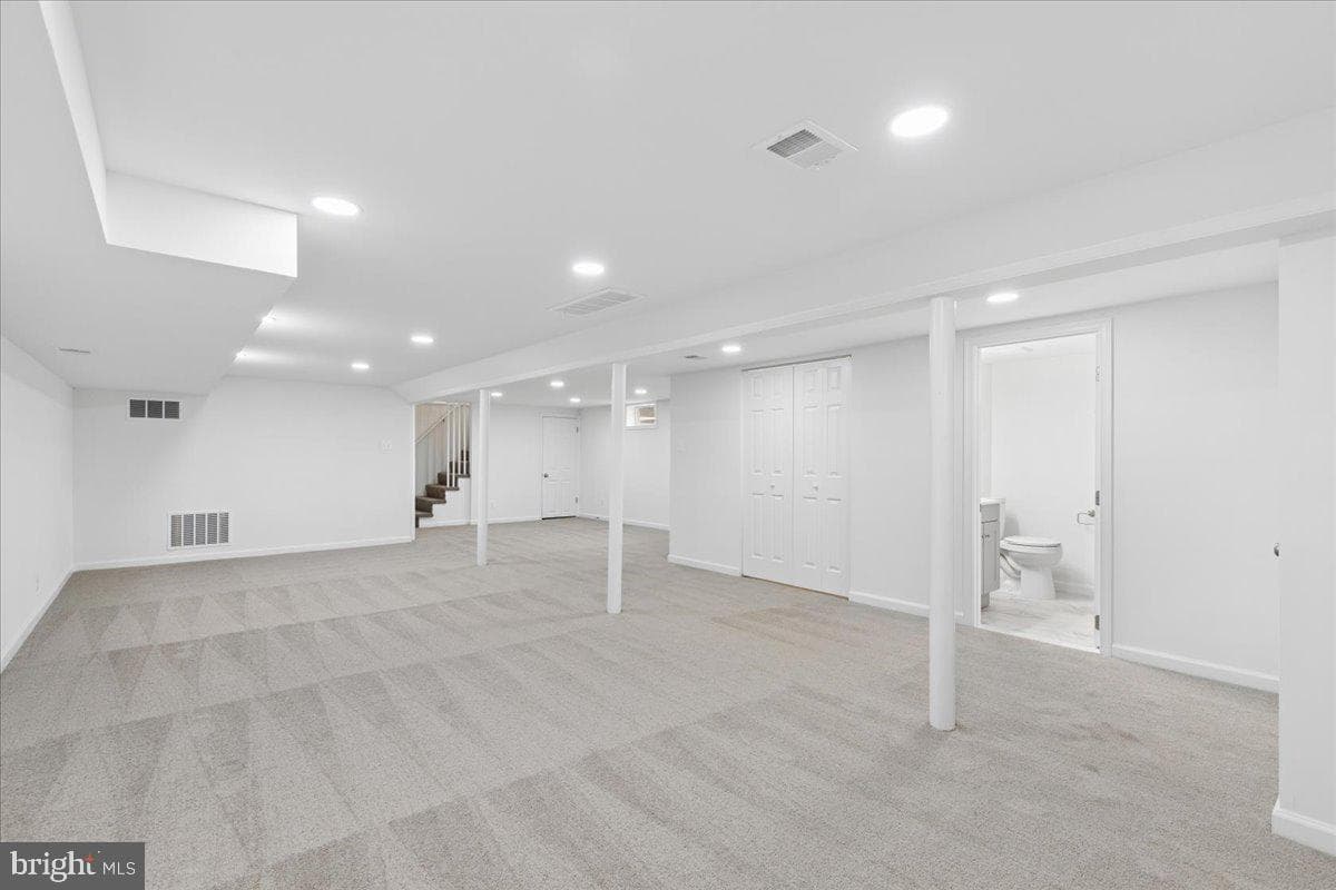 105 Chalmers Avenue photo 31