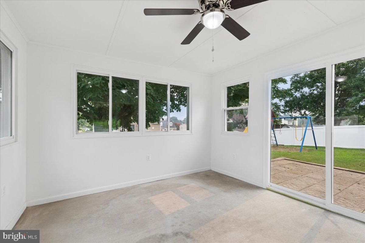 105 Chalmers Avenue photo 38