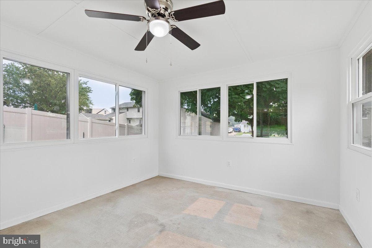 105 Chalmers Avenue photo 41