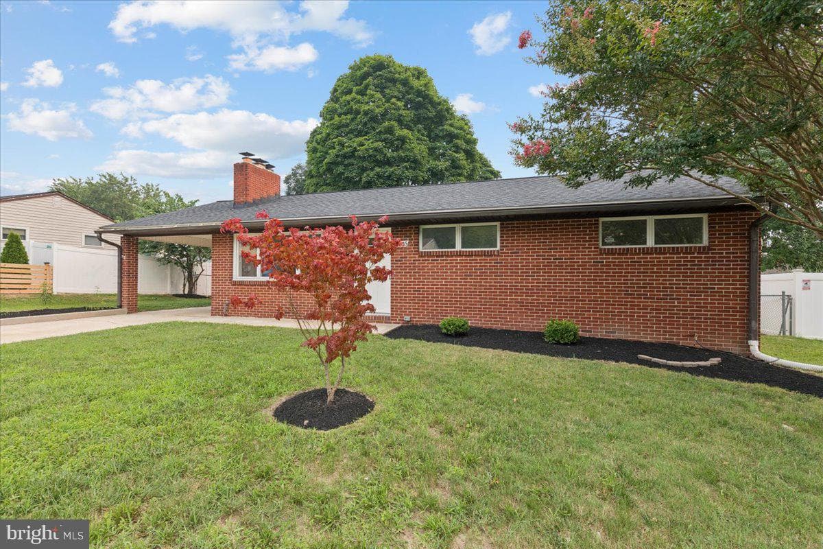 105 Chalmers Avenue photo 50