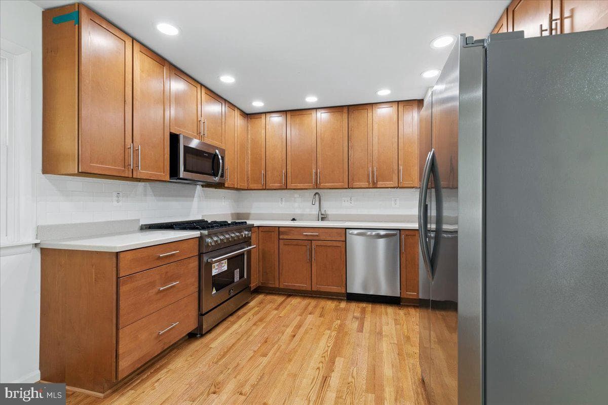 105 Chalmers Avenue photo 6