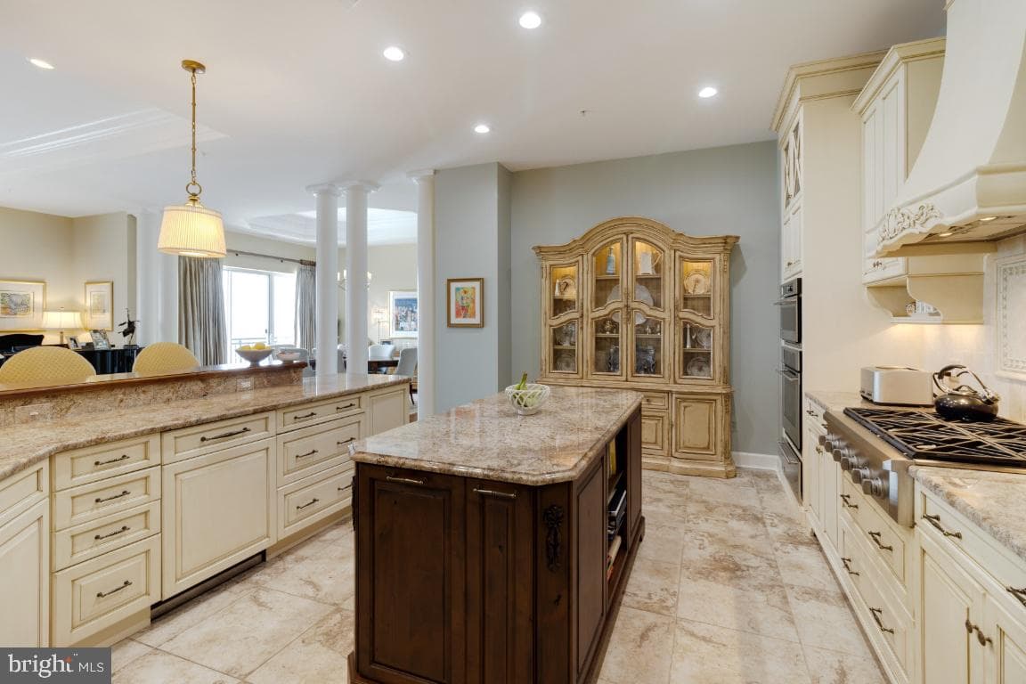 1915 Towne Centre Boulevard #1115 photo 25