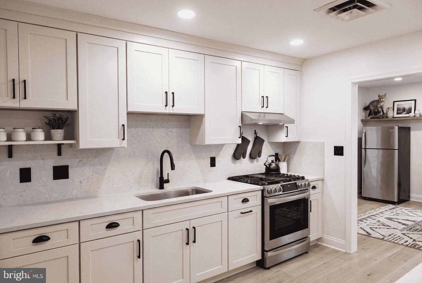 102 N Jerome Parkway photo 12