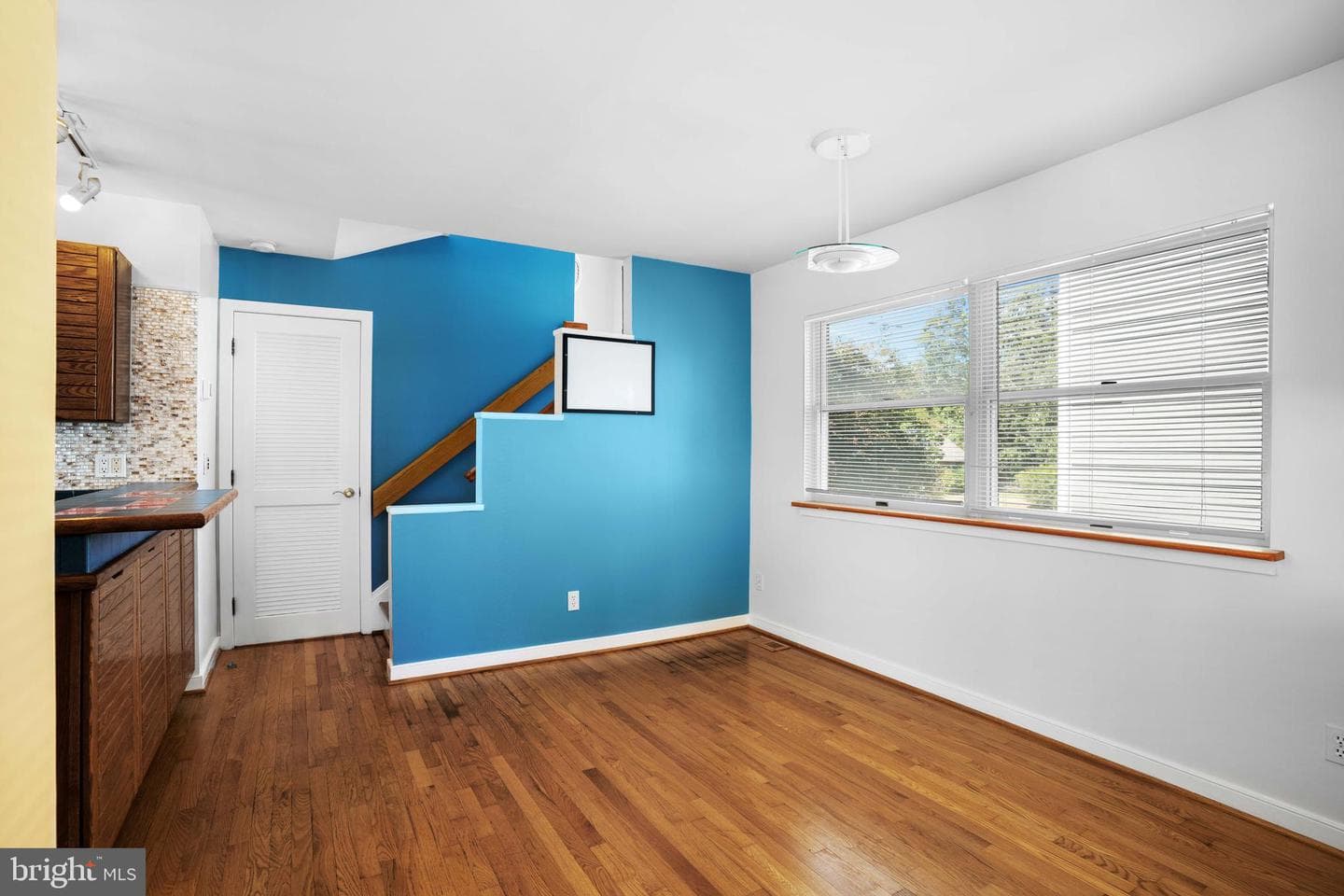4734 Oak Rd photo 10