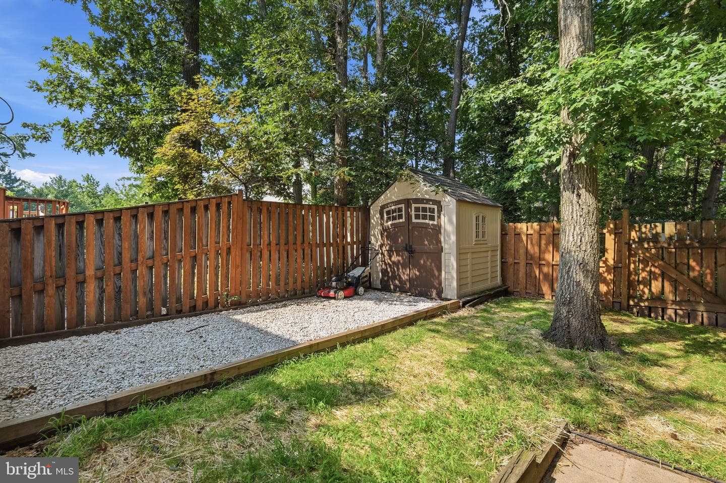 1037 Chestnut Cove Drive photo 19