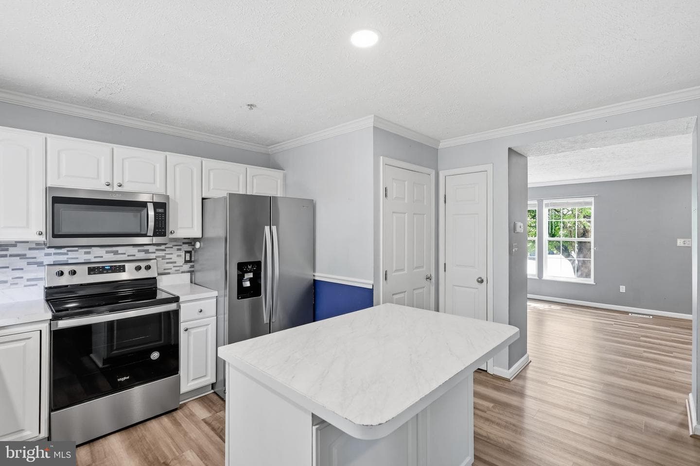 1037 Chestnut Cove Drive photo 8