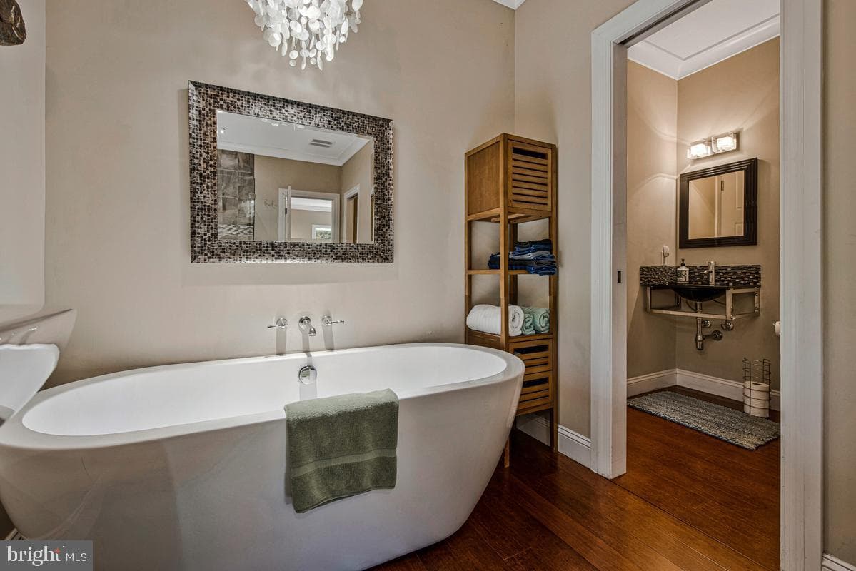 219 Lockwood Court photo 17