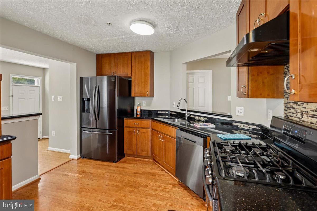 608 Talon Court, Arnold