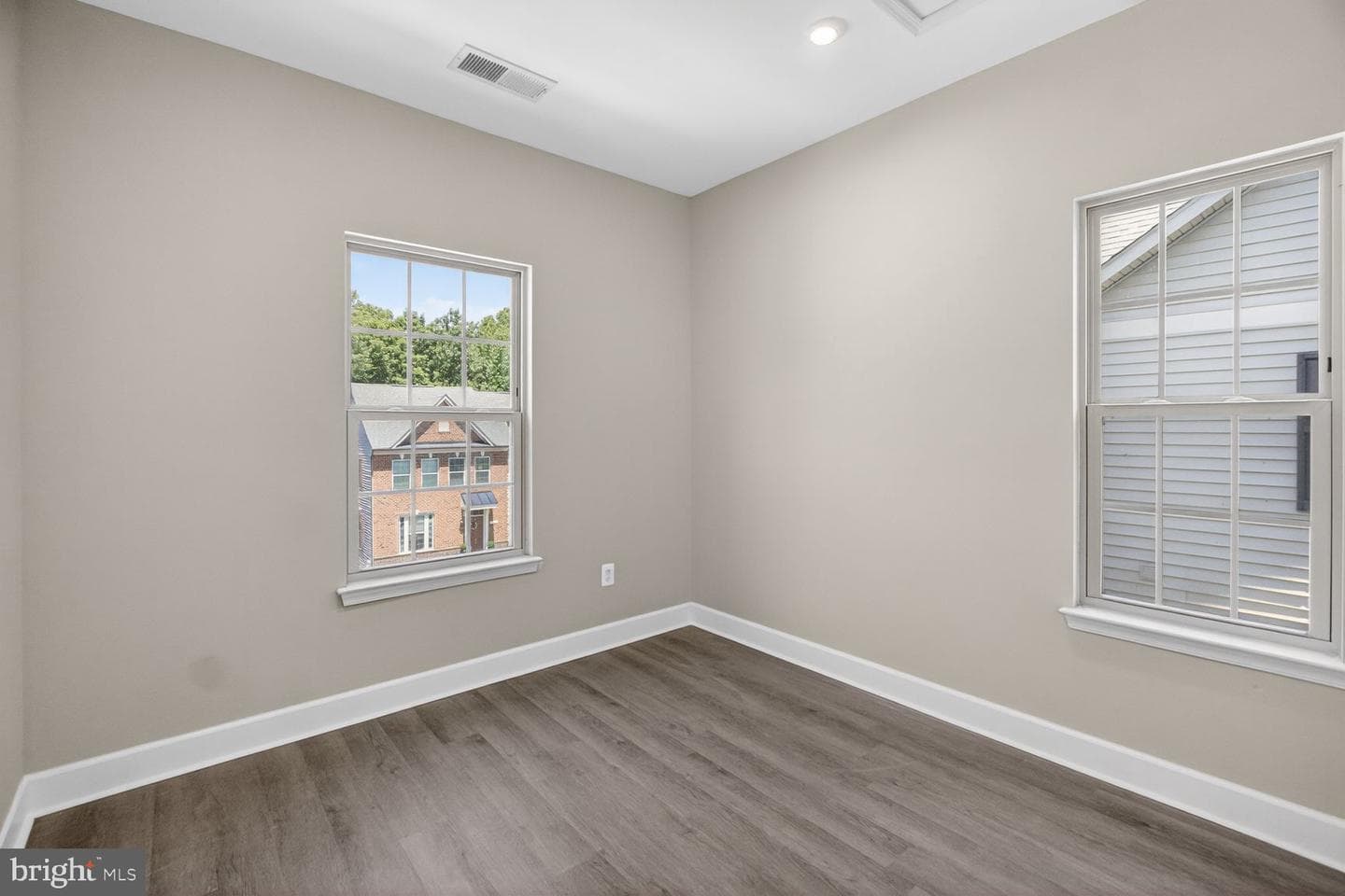 2655 Richmond Way photo 32