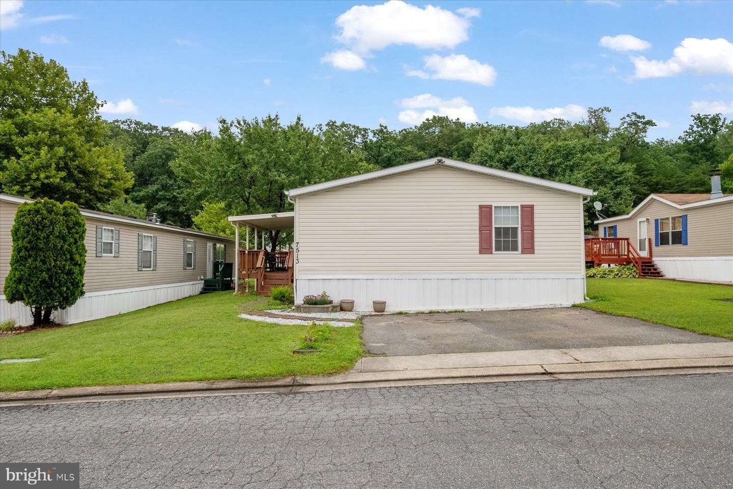 7513 Gleneagle Drive photo 3