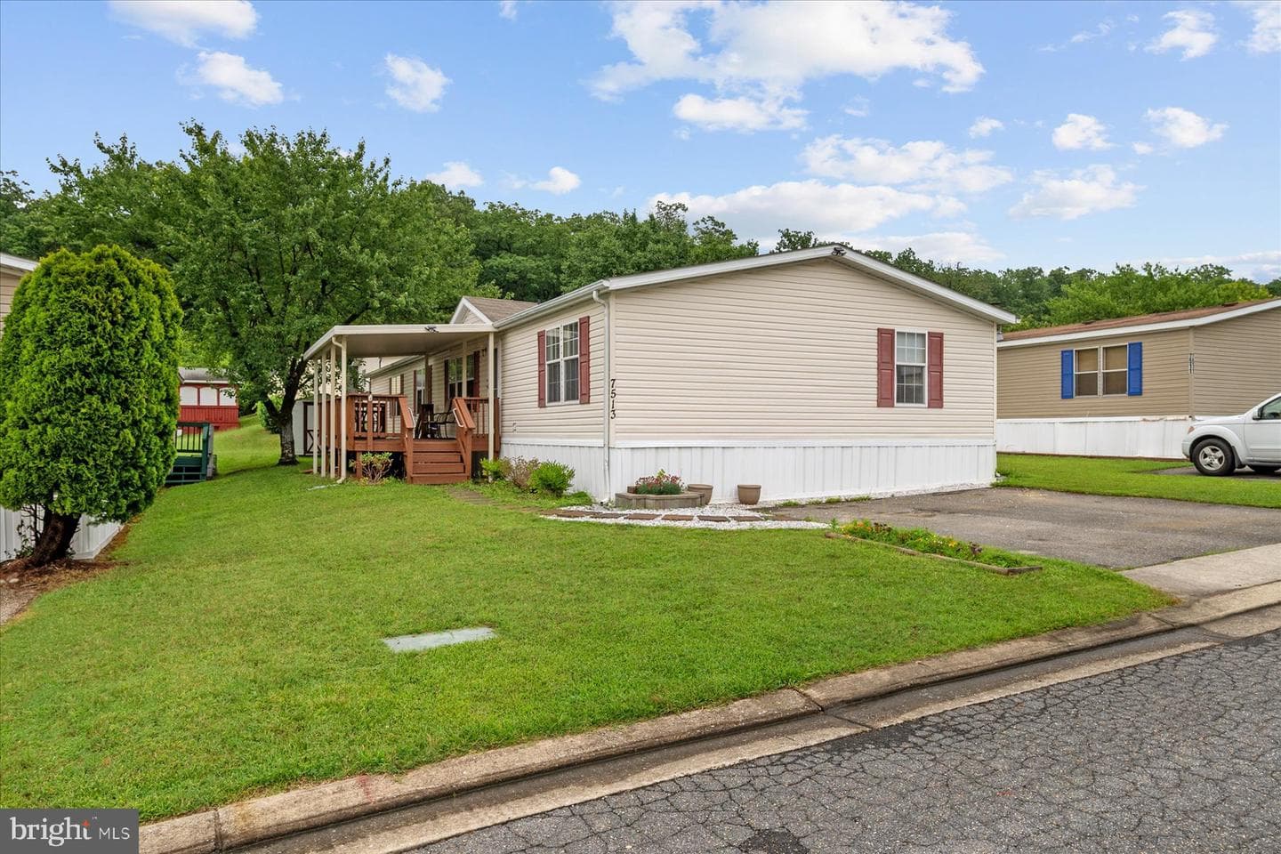 7513 Gleneagle Drive photo 32