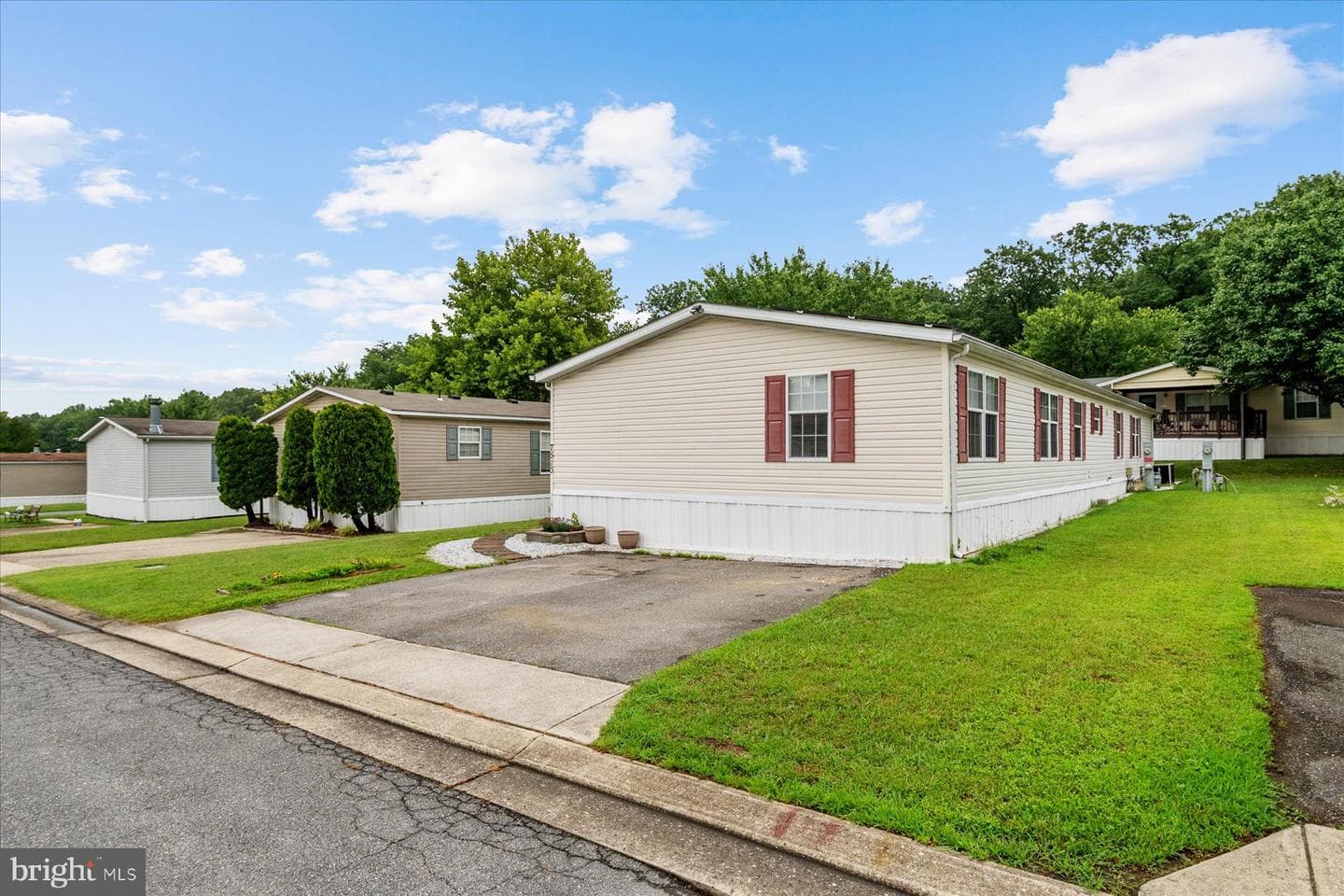 7513 Gleneagle Drive photo 4