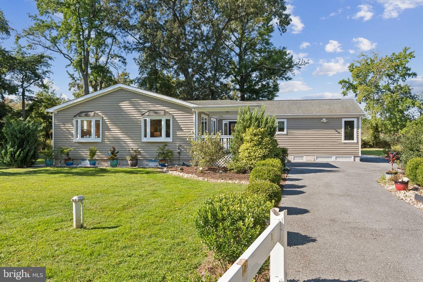 7654 Bay Street photo 3