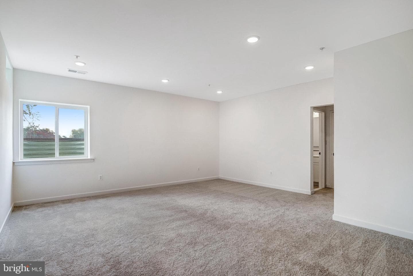 5733 Howard Drive photo 25