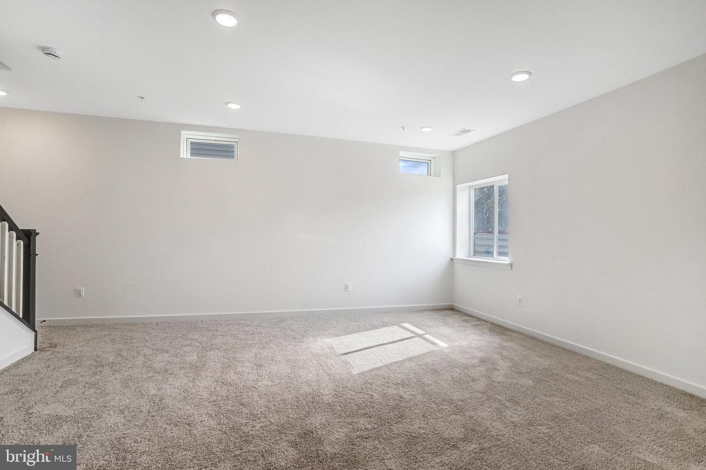 5733 Howard Drive photo 29