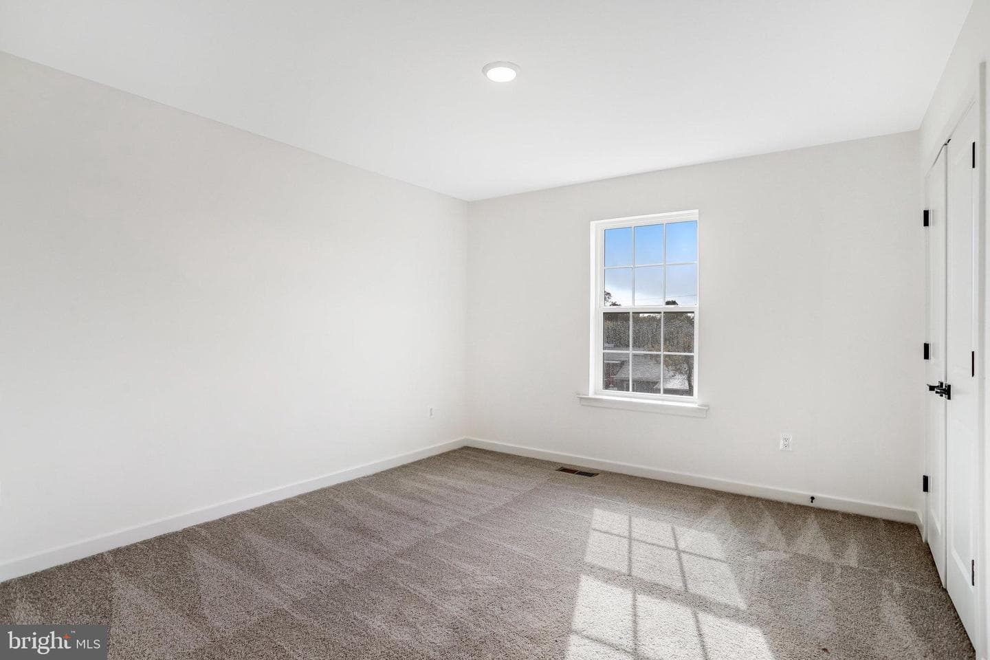 5733 Howard Drive photo 46