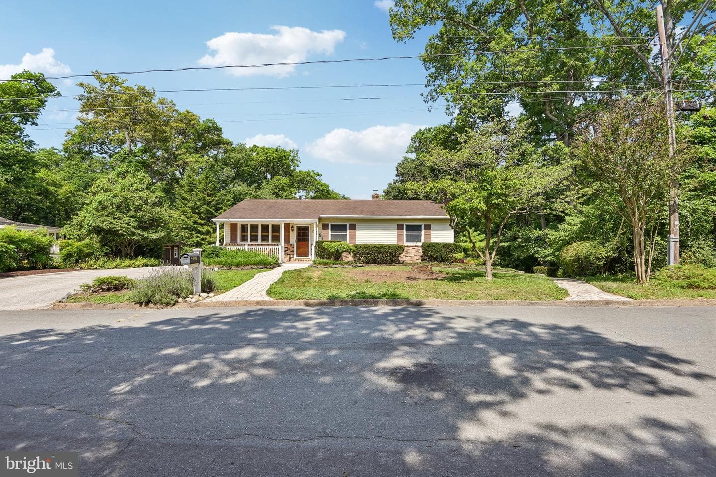 878 Oakdale Cir photo 1