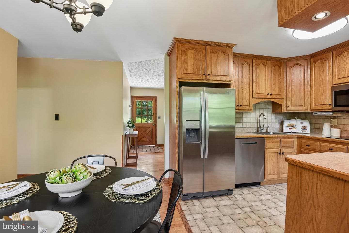 878 Oakdale Cir photo 11
