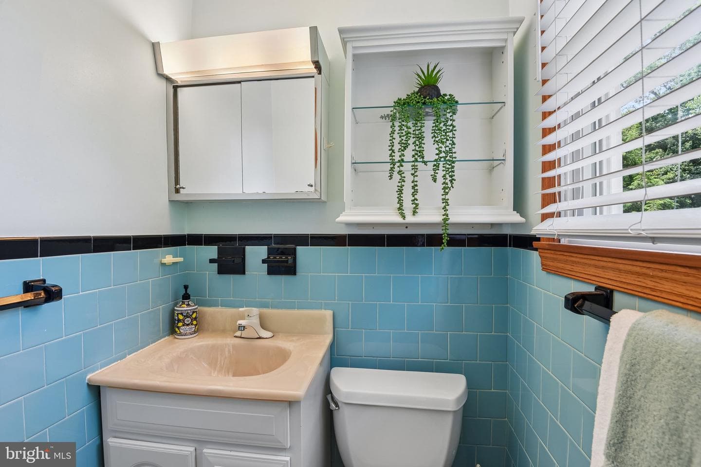 878 Oakdale Cir photo 22