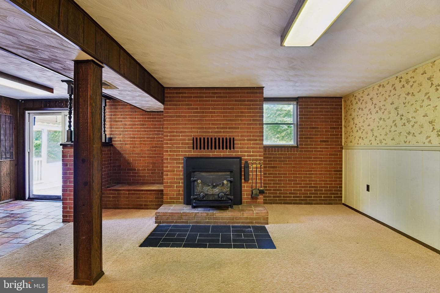 878 Oakdale Cir photo 32