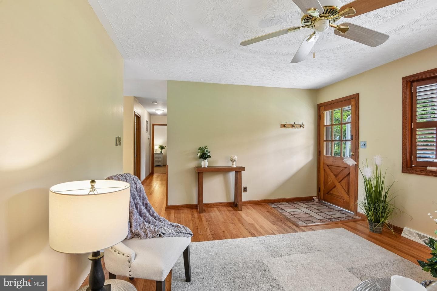 878 Oakdale Cir photo 5