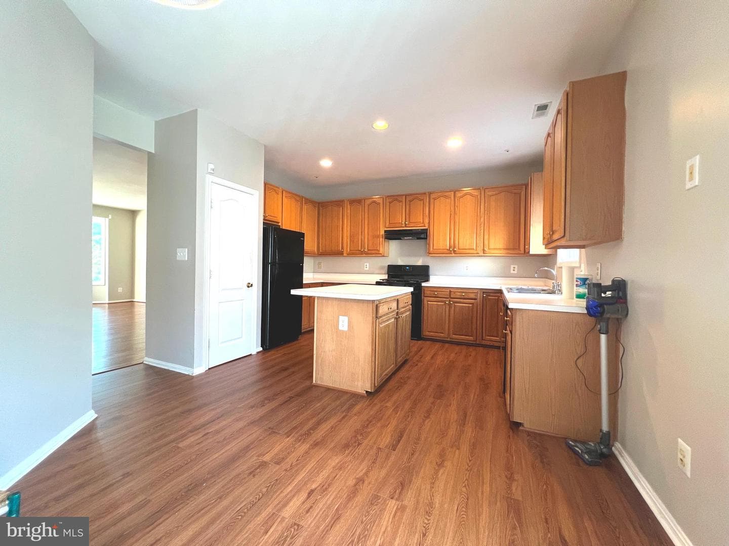 1727 Wood Carriage Way #105 photo 3
