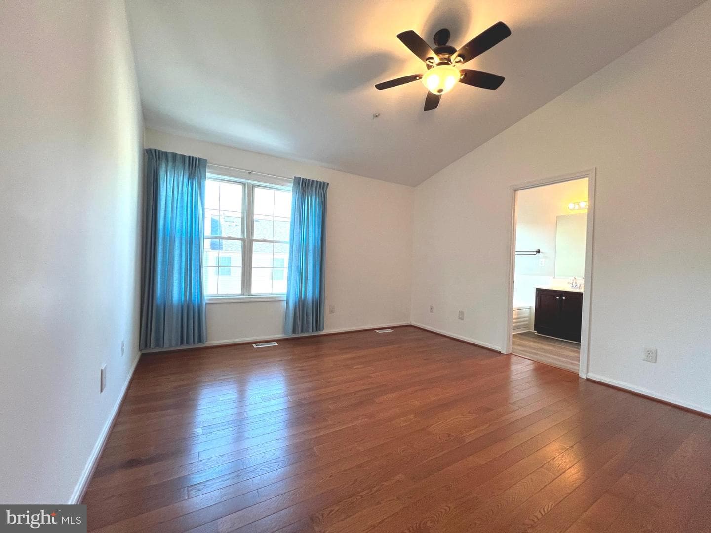 1727 Wood Carriage Way #105 photo 32
