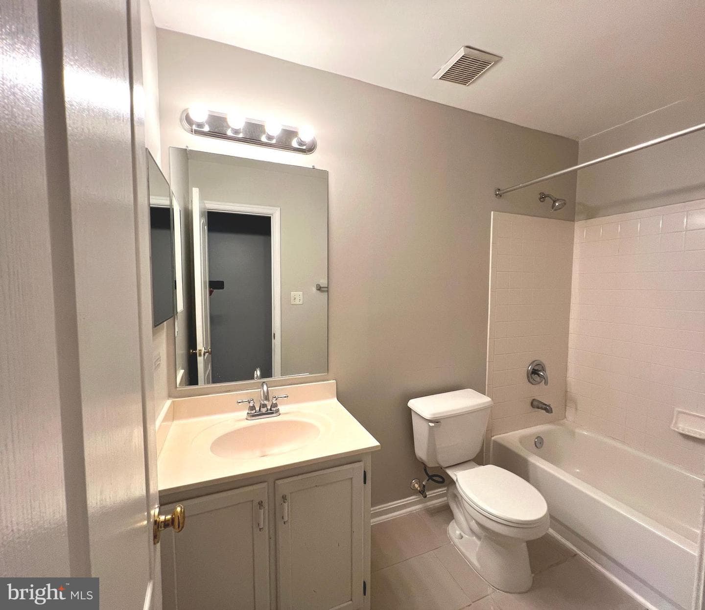 1727 Wood Carriage Way #105 photo 38