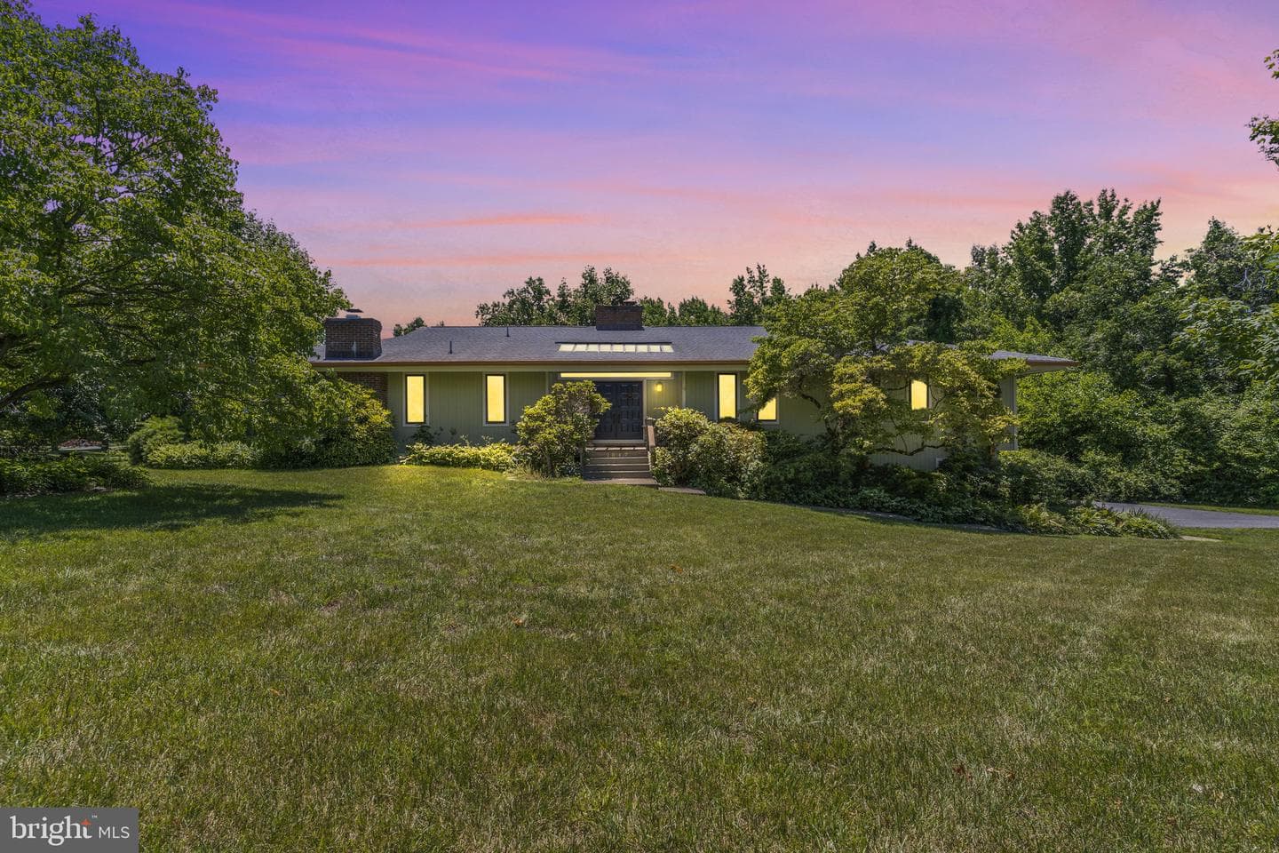 1047 Sugar Maple Drive photo 1