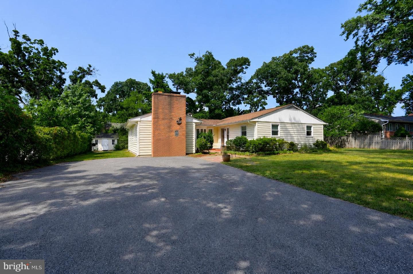 166 Sillery Bay Rd, Pasadena