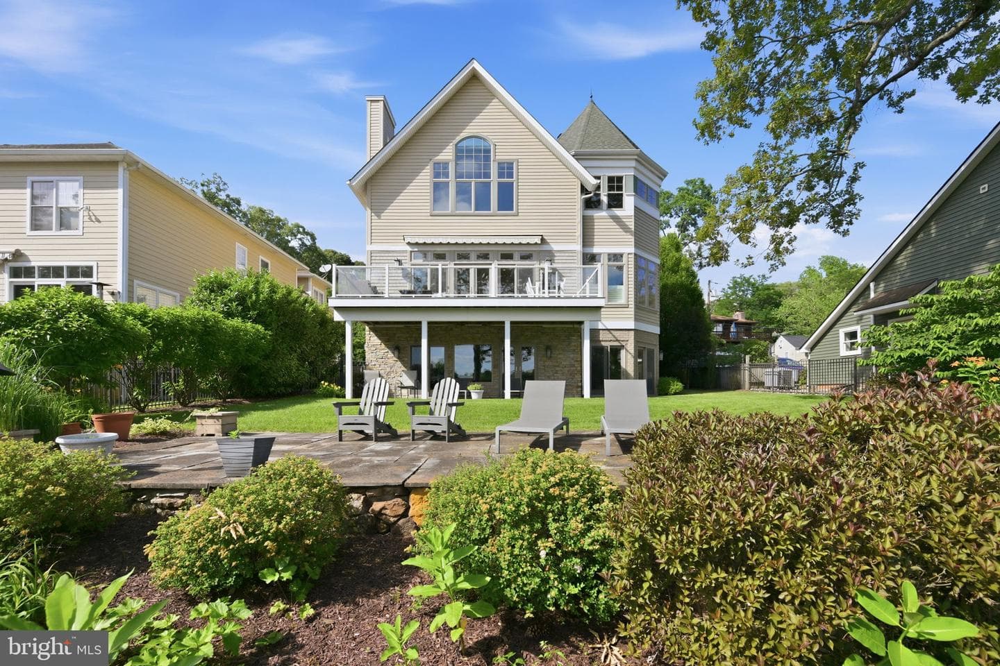 641 Honeysuckle Lane photo 42
