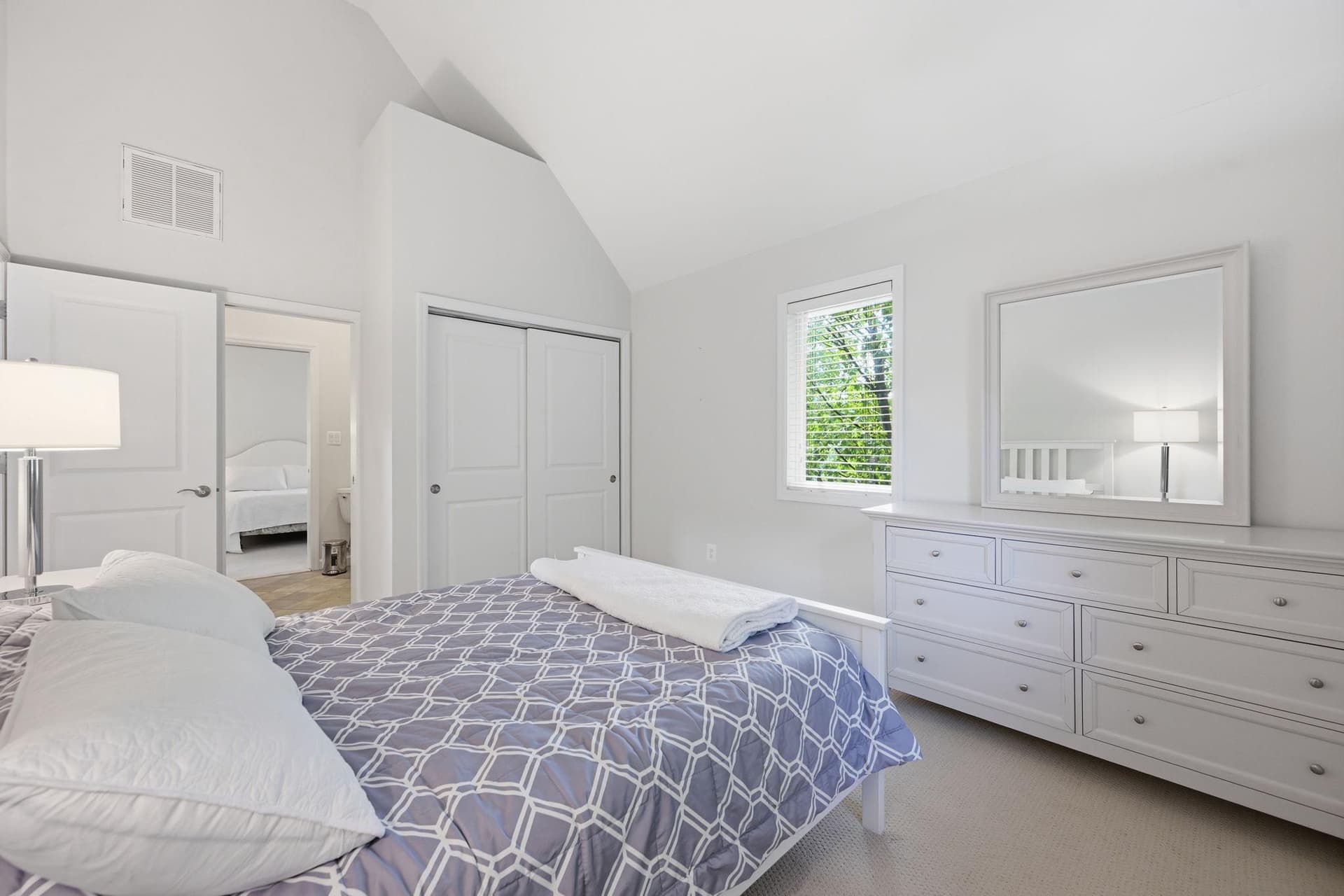 641 Honeysuckle Lane photo 54