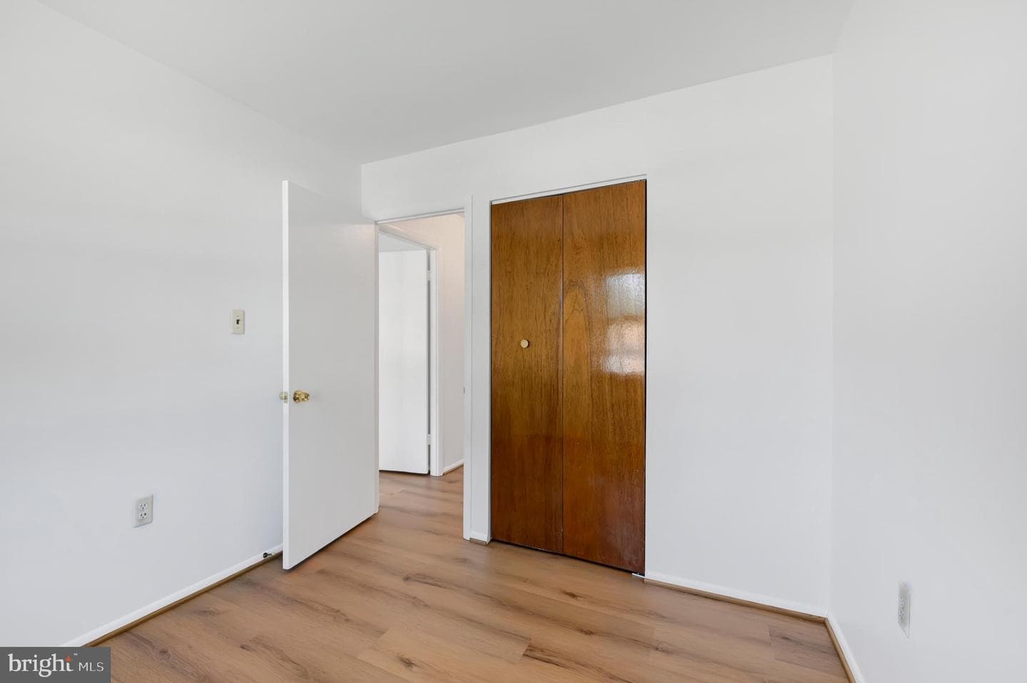 482 Kenora Drive photo 19