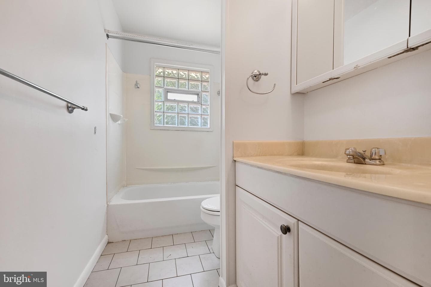482 Kenora Drive photo 20