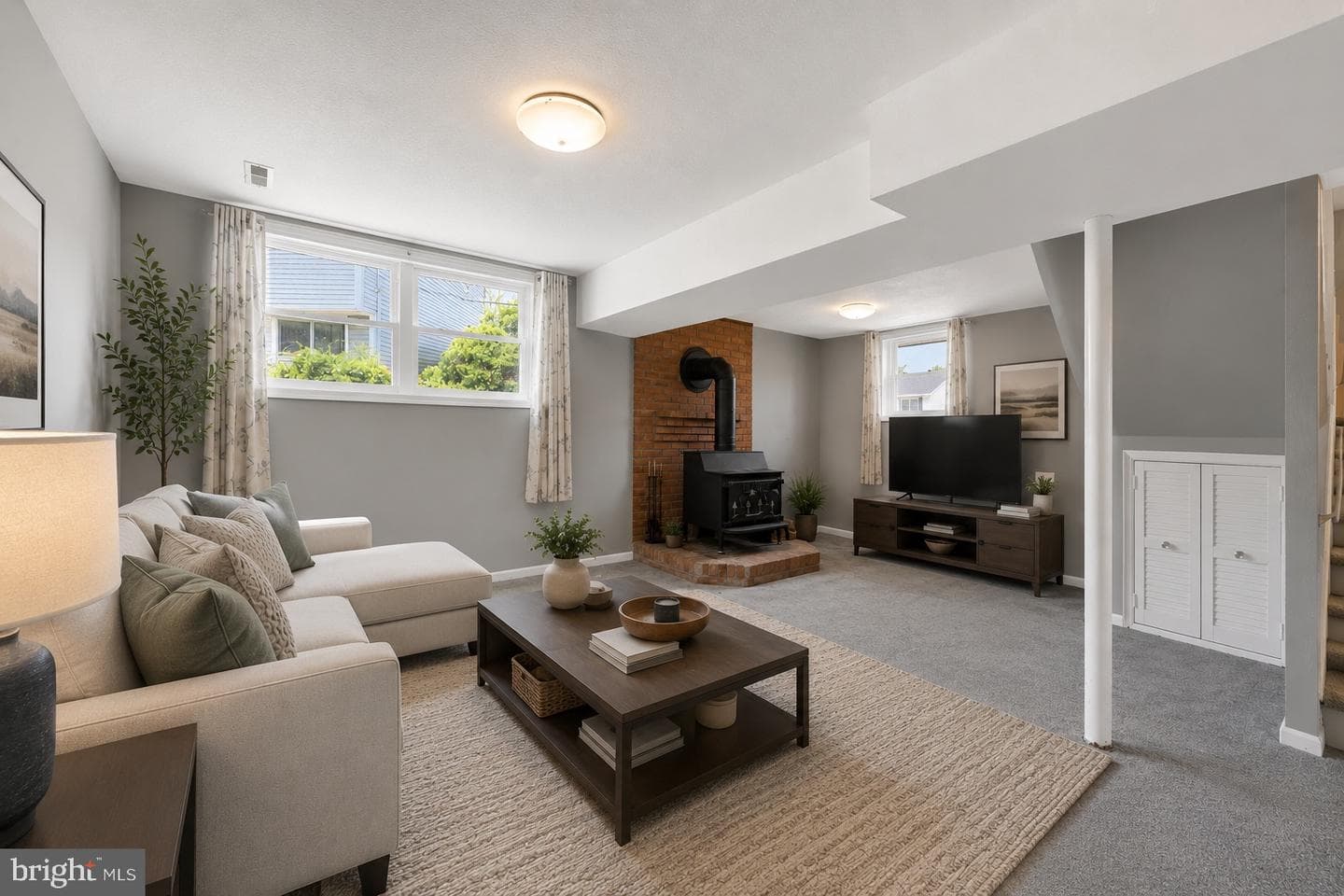 482 Kenora Drive photo 22