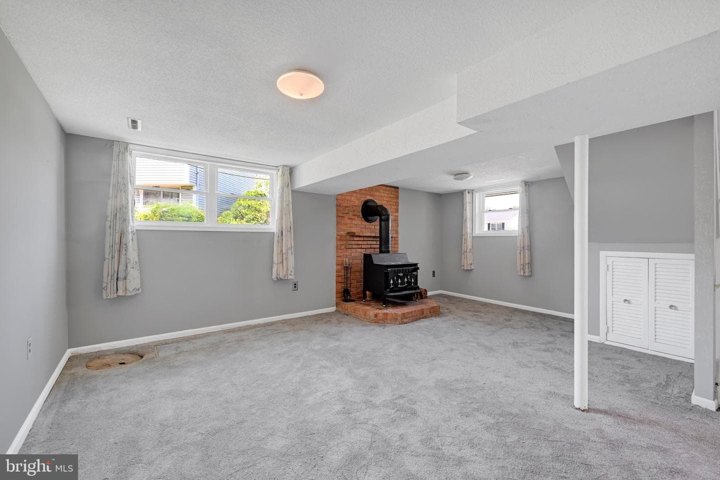 482 Kenora Drive photo 23