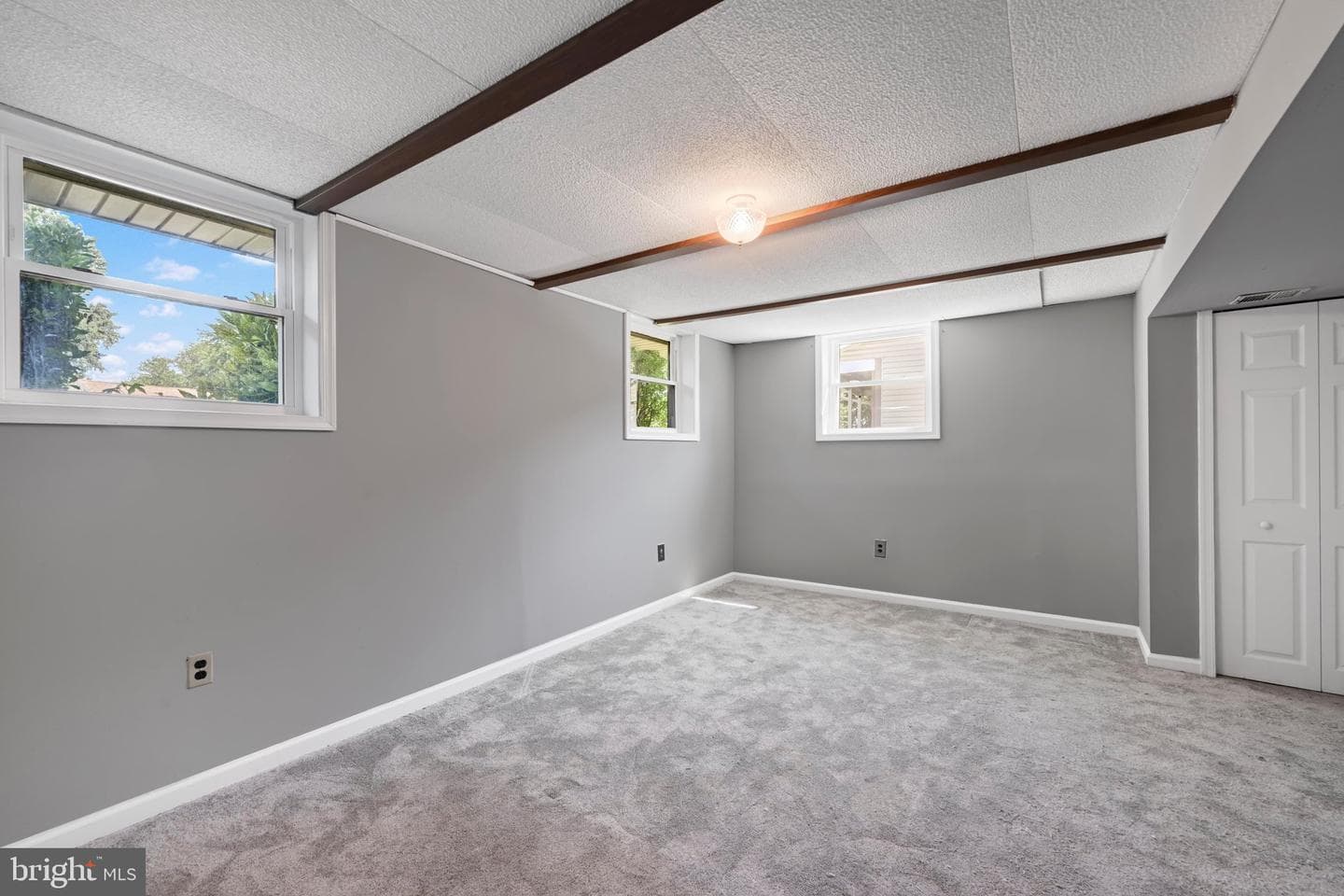 482 Kenora Drive photo 26