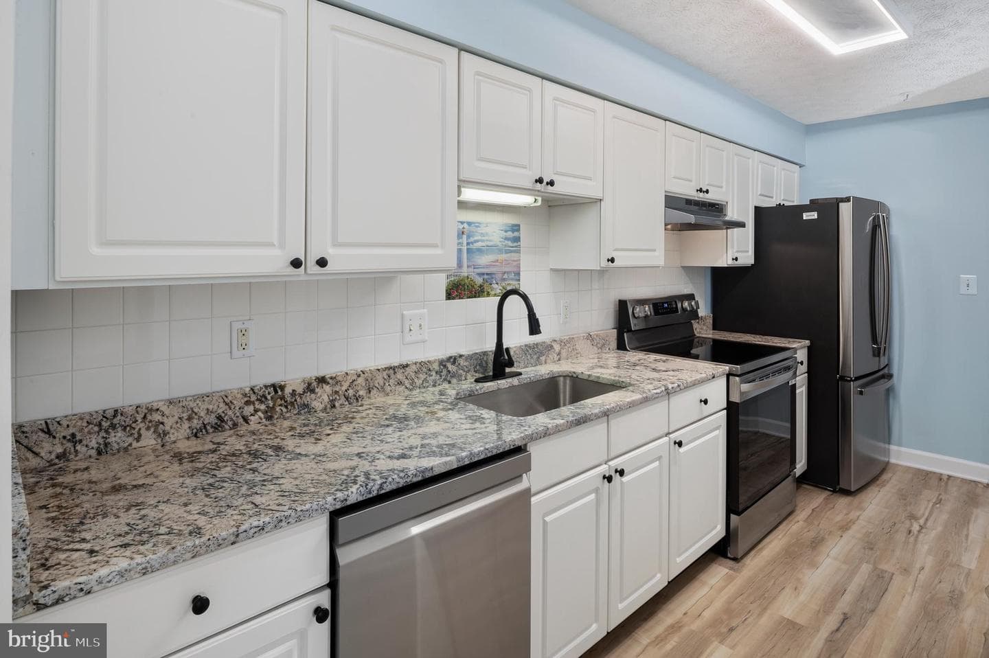 619 Admiral Drive #401 photo 11