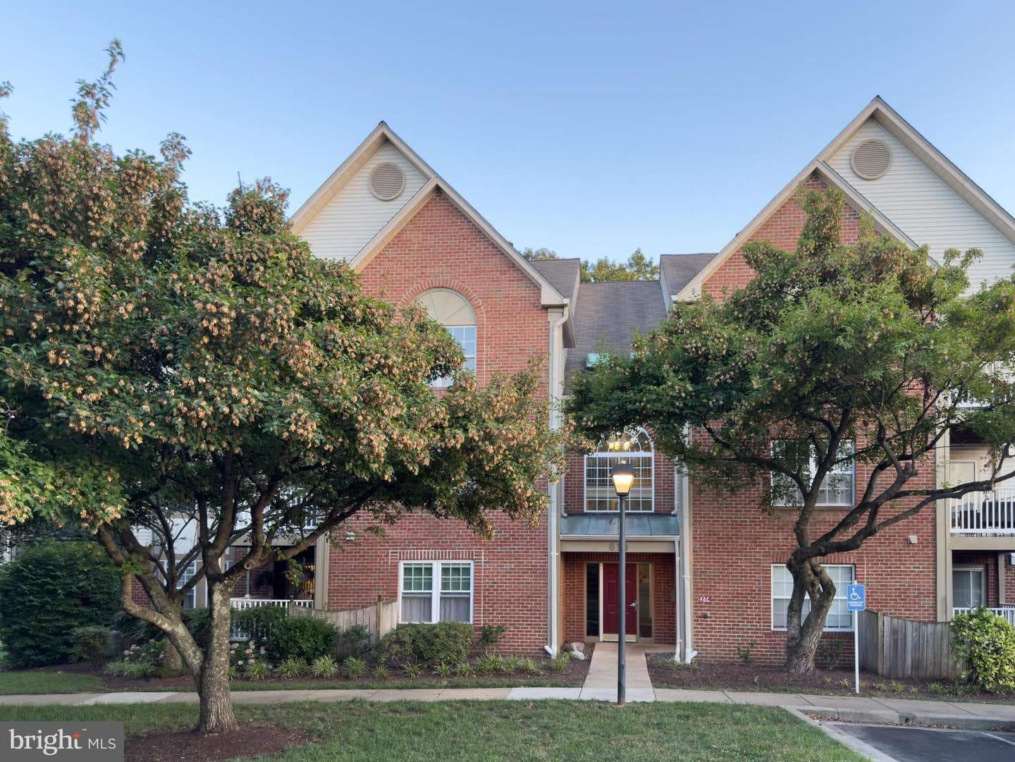 619 Admiral Drive #401 photo 3