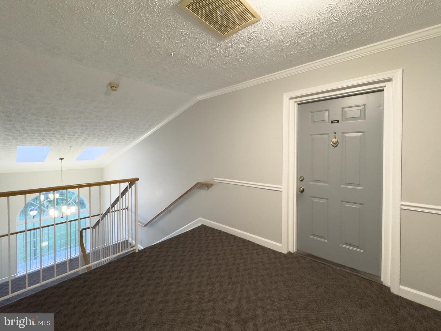 619 Admiral Drive #401 photo 4