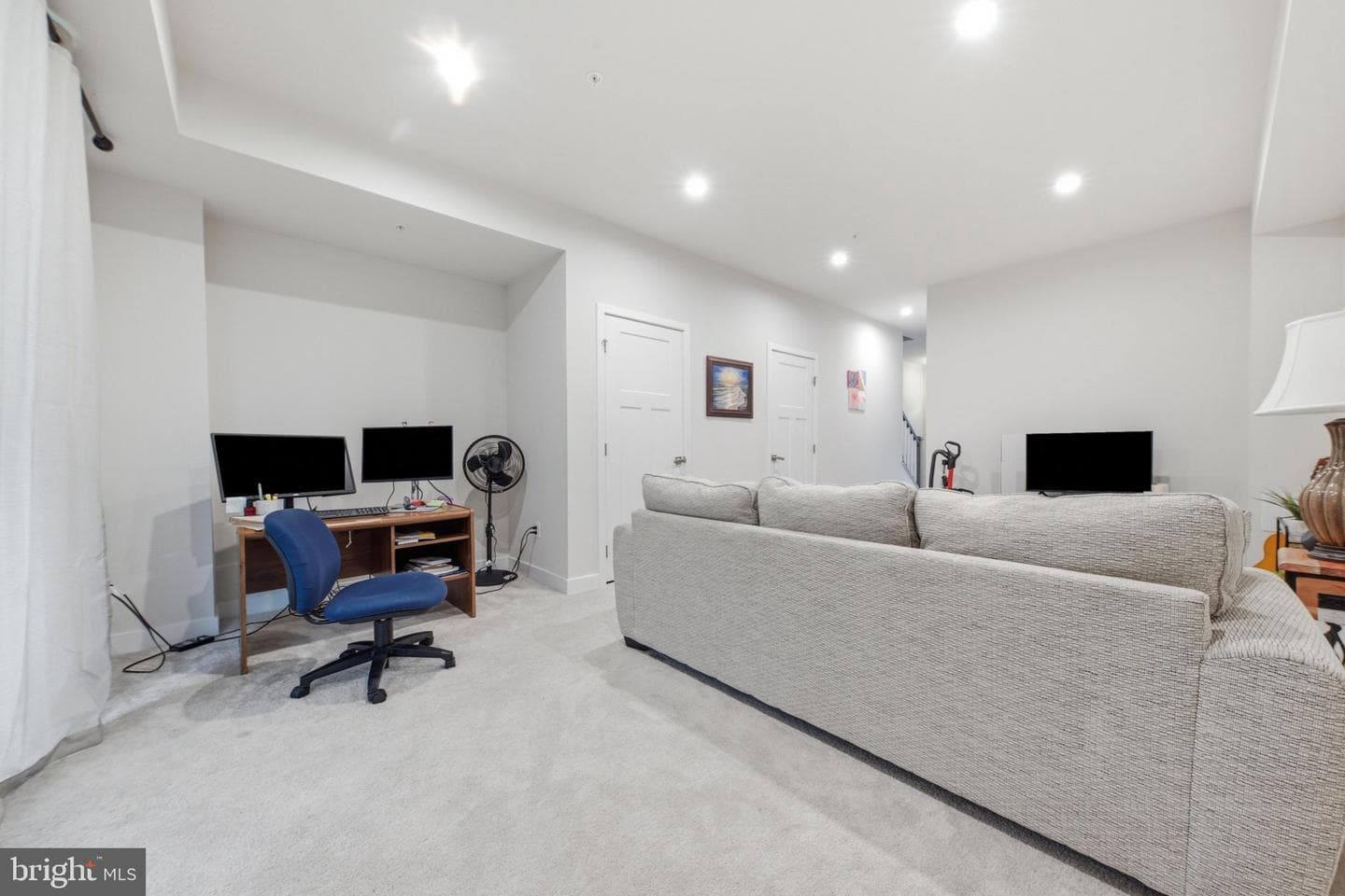 653 Lakemont Drive photo 12