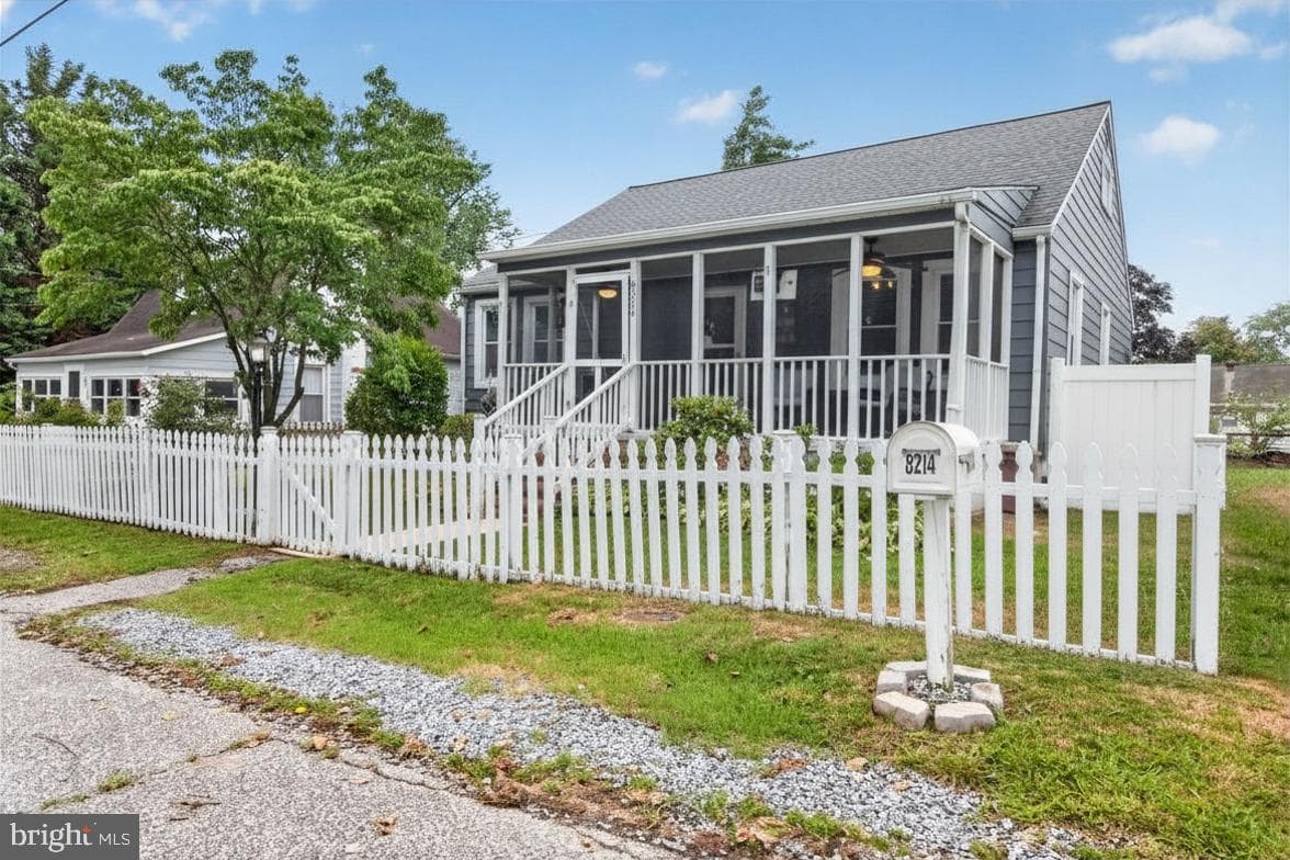 8214 W West End Drive, Orchard Beach