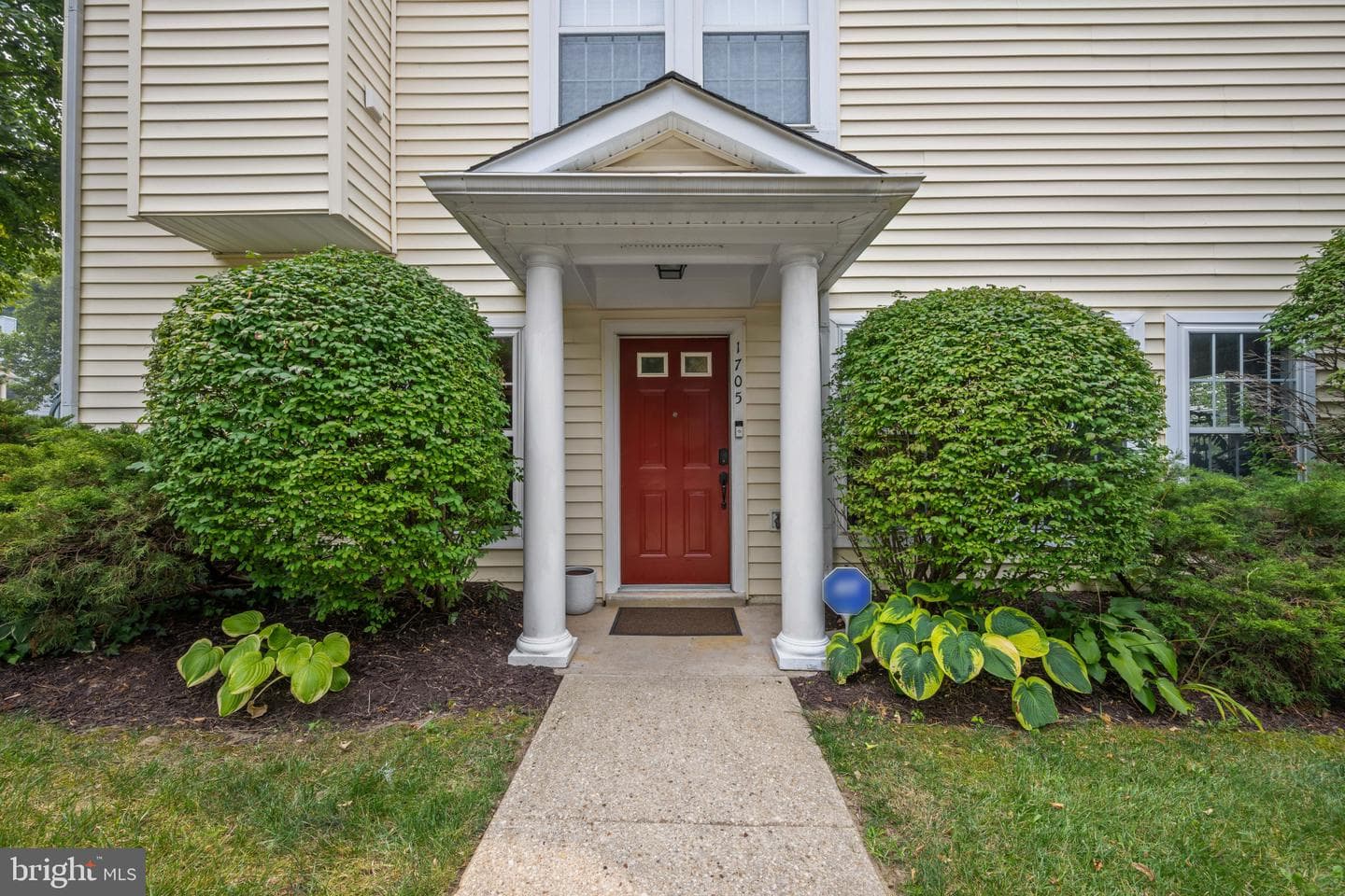 1705 Fallowfield Court photo 2