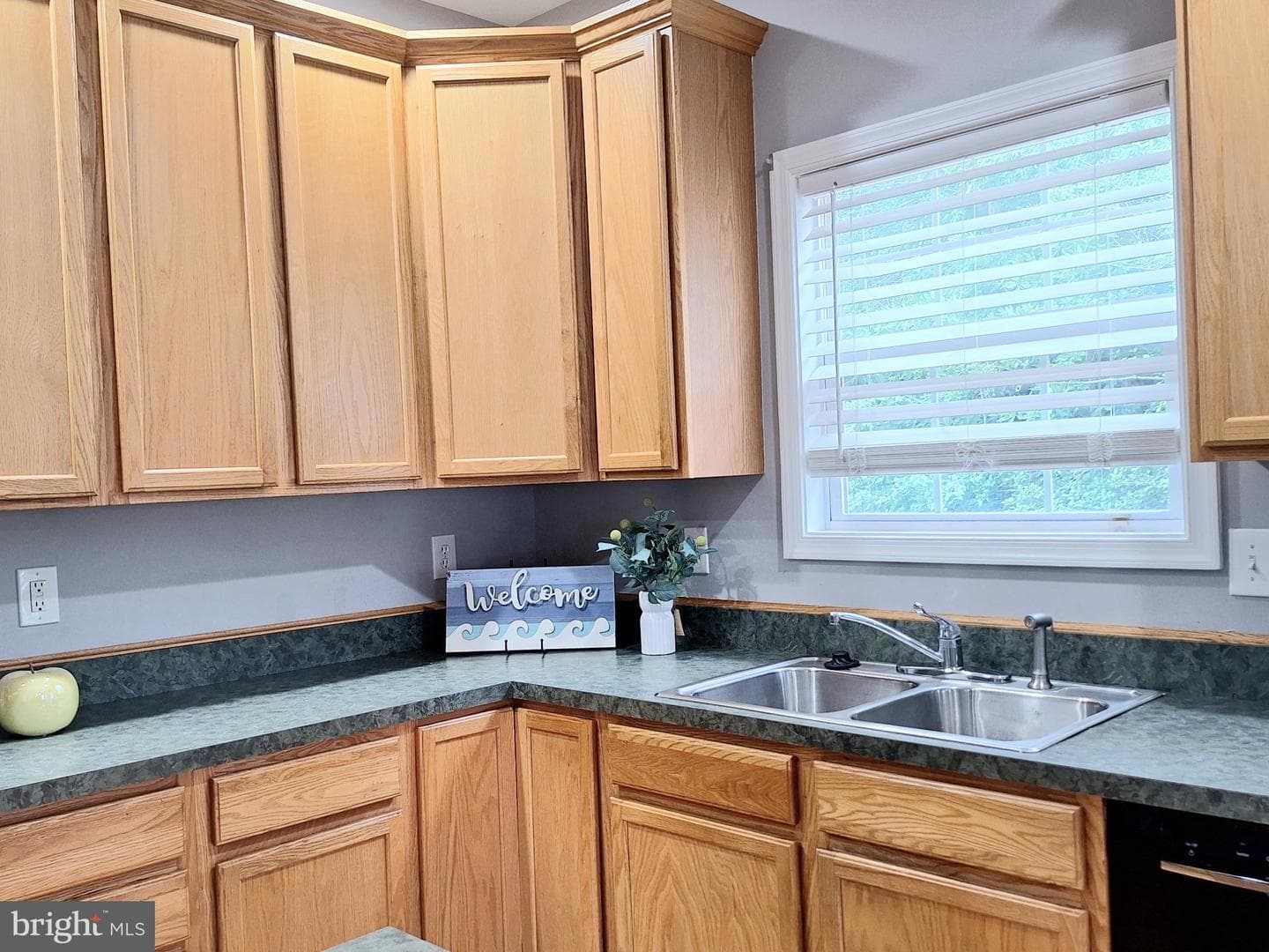 7906 Springridge Road photo 9